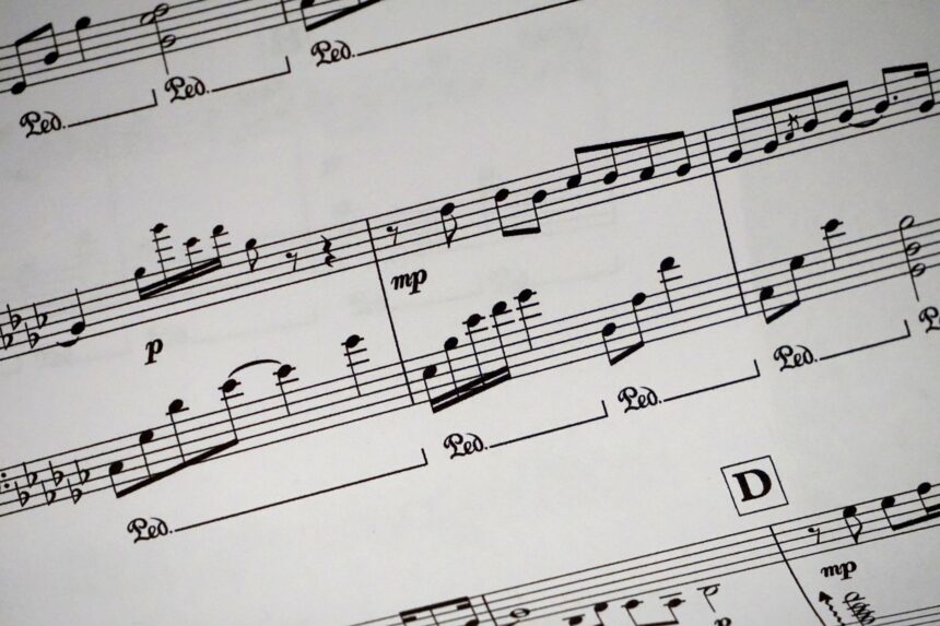 Clef de fa : comprendre cette notation utile aux bassistes et pianistes