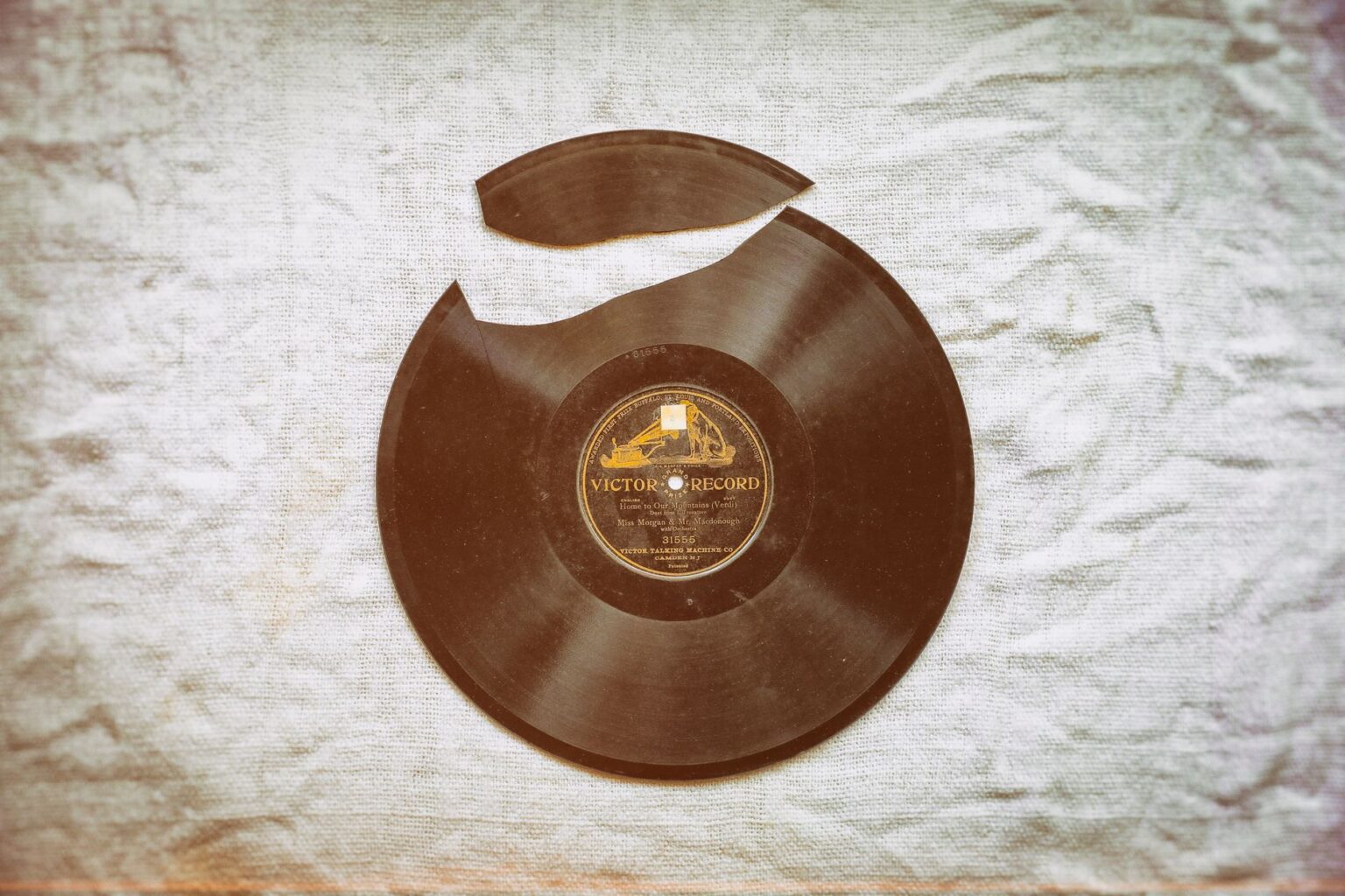 Vinyle 78 tours : format ancien, lecture, valeur et précautions