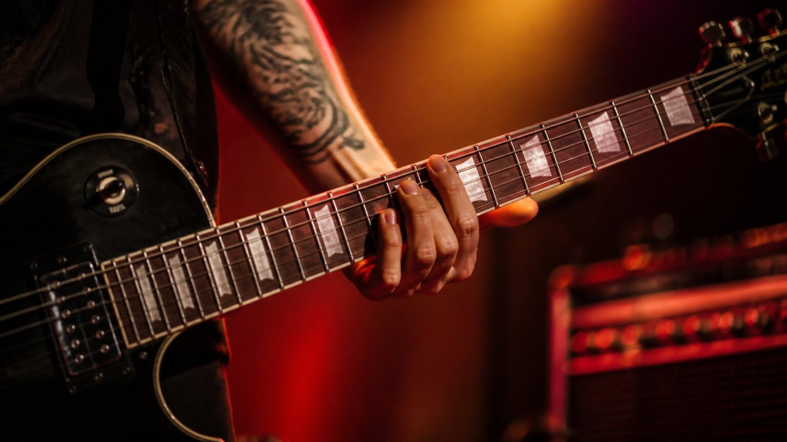 Accord G à la guitare : positions faciles, variantes et conseils